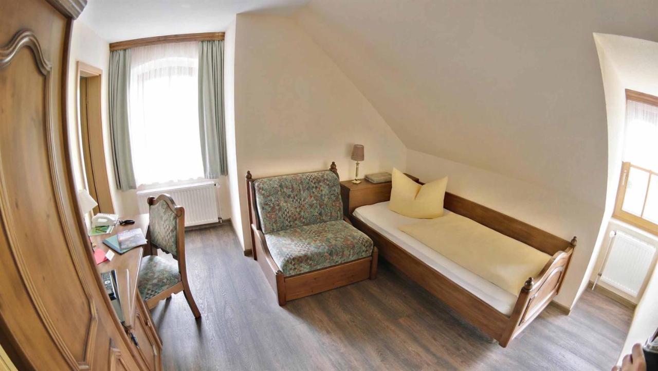 Hotel Und Restaurant Rittergut Kreipitzsch Naumburg  Luaran gambar